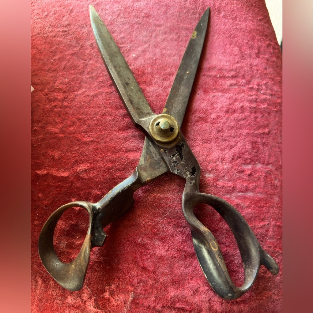 Antique R. Heinisch Inventor 13” tailor/dressmaker sissors. Rare.